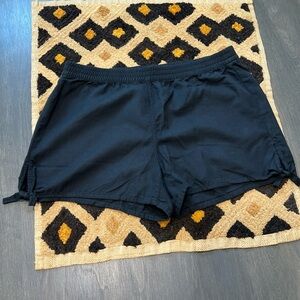Madewell Women’s elastic-waist shorts Size Large Black